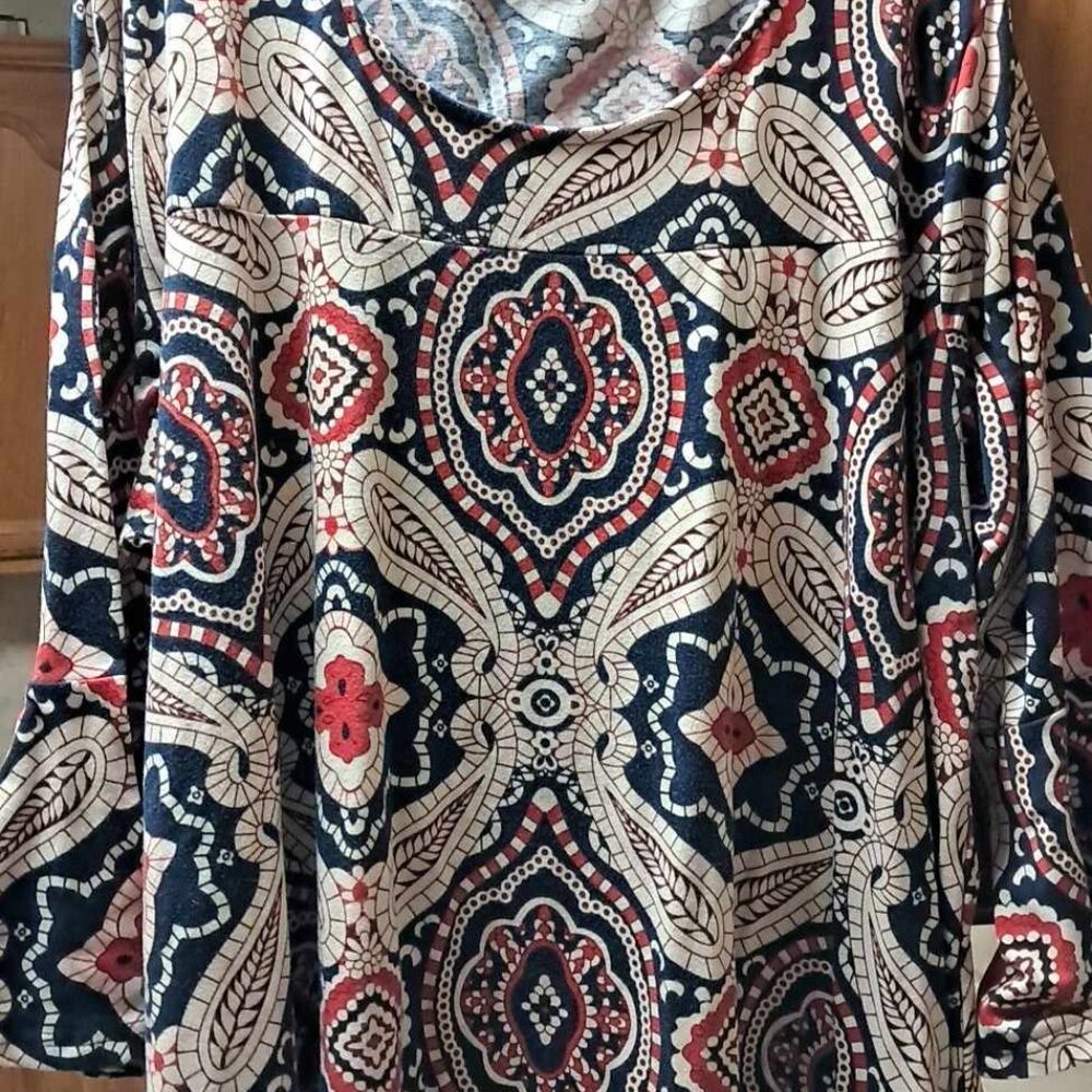 REBORN DRESS WOMENS SIZE 3XL